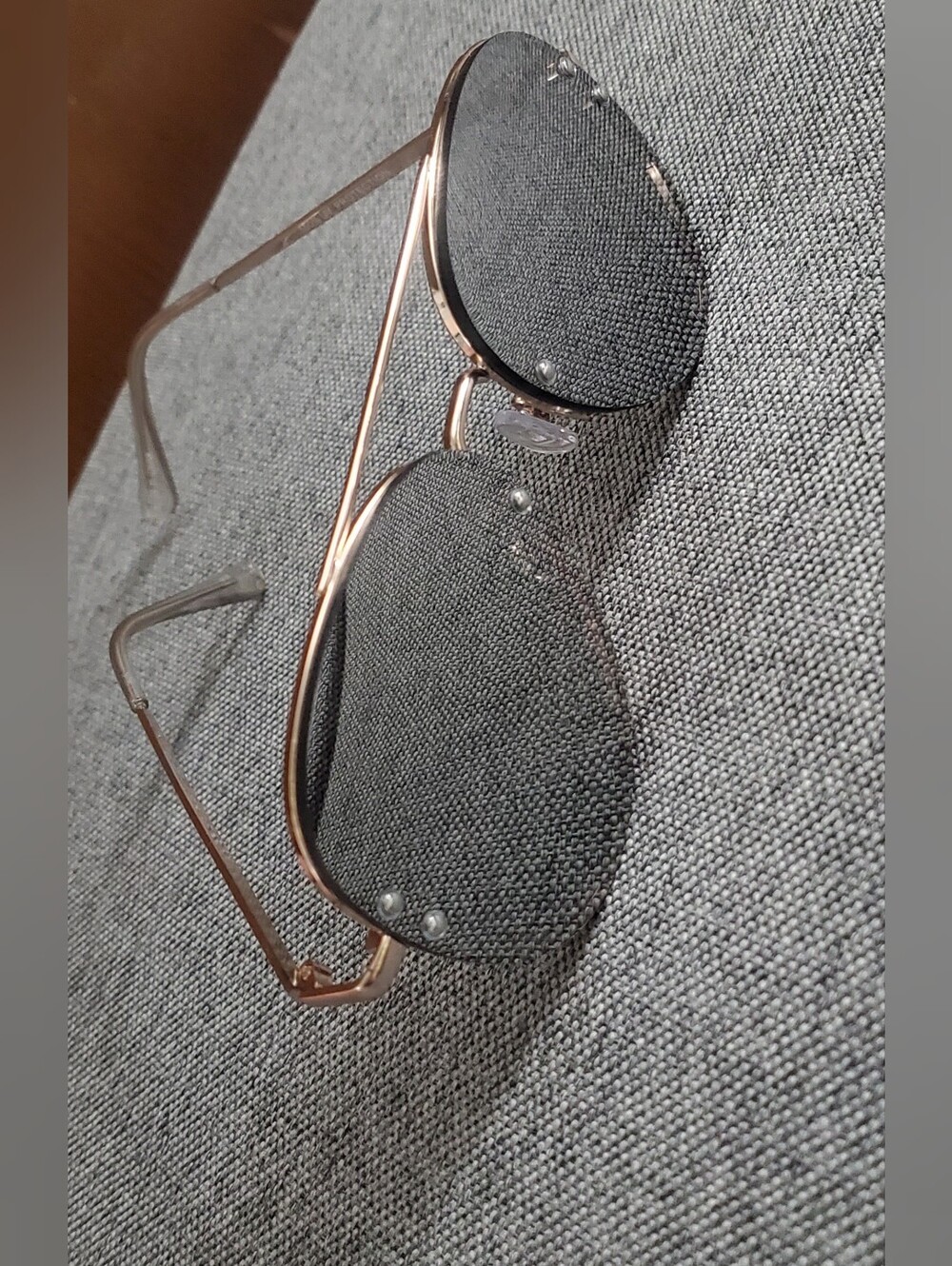 Women's Mirrored Lense Gold Frame Sunglasses